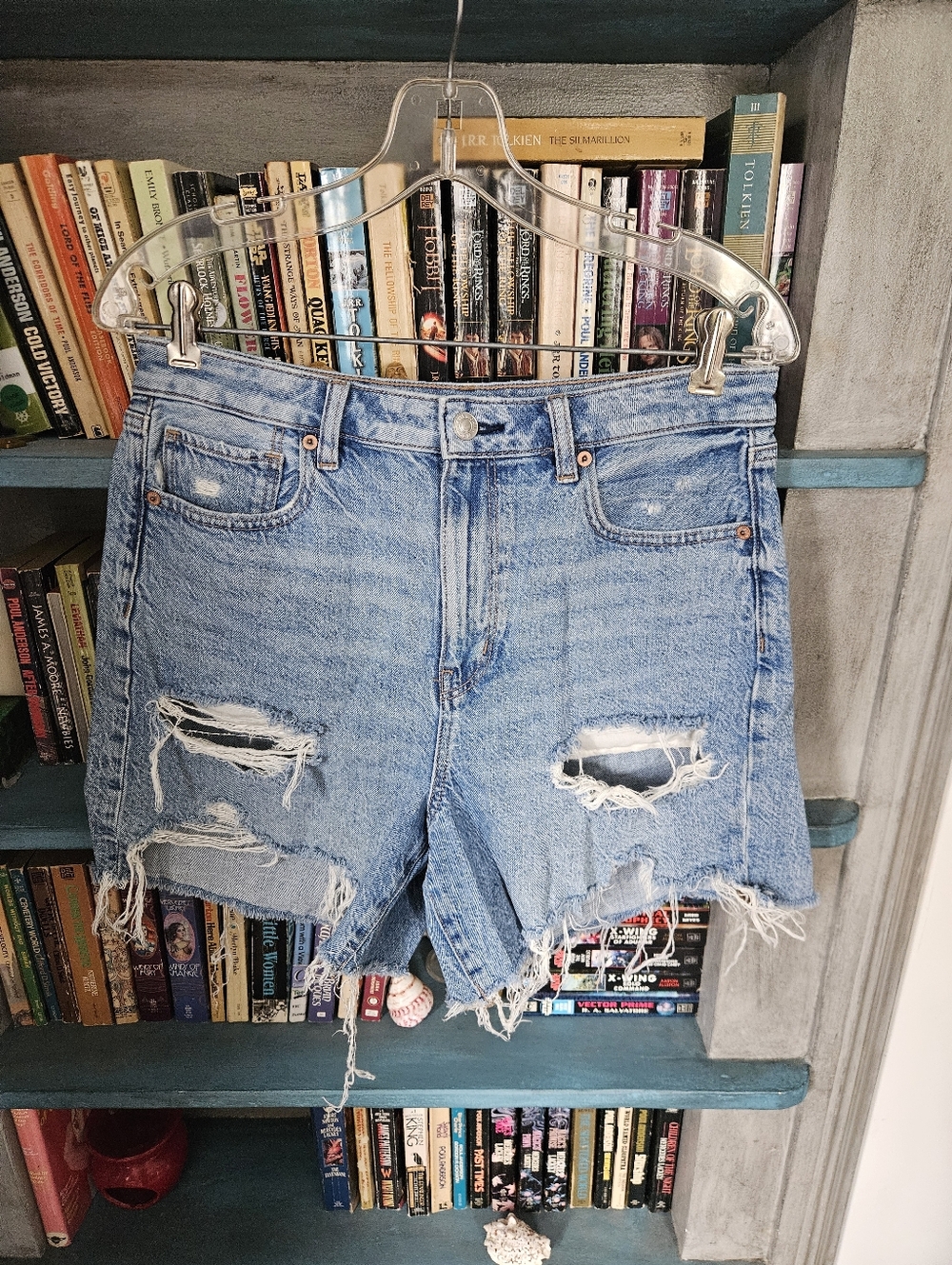 American Eagle Baggy Mom Shorts Distressed High-Rise Denim Light Blue Size 6